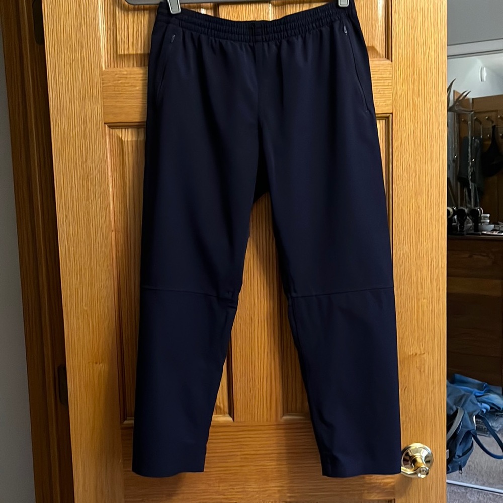 Outdoor Voices rec trek pants. Excellent used condition (barely worn).